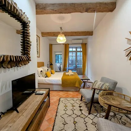 La Lume - Clim Et Terrasse Apartment Arles